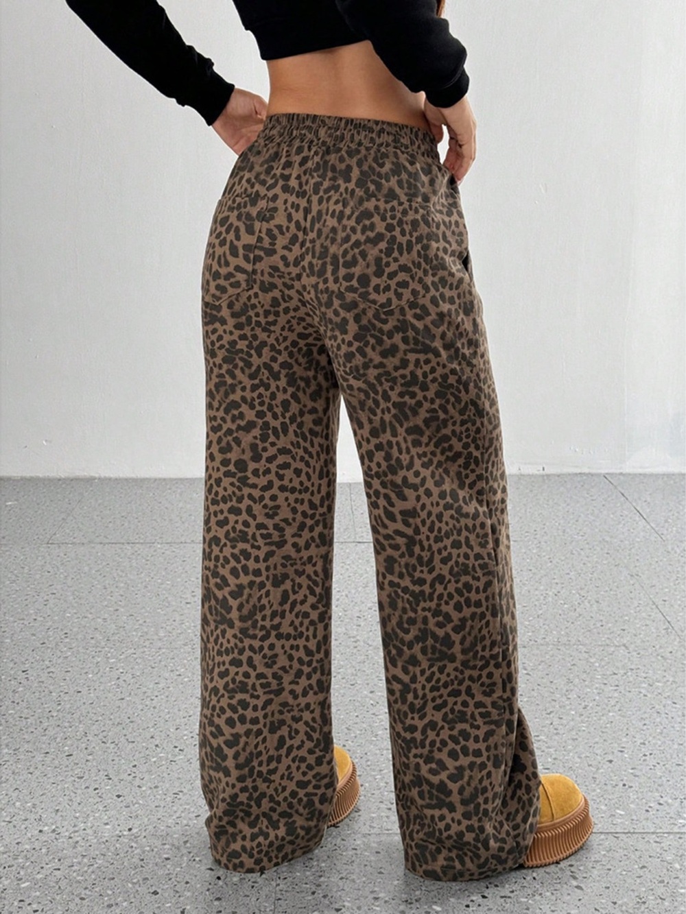 Leopard Wide-Leg Drawstring Pants - Picture 9 of 9